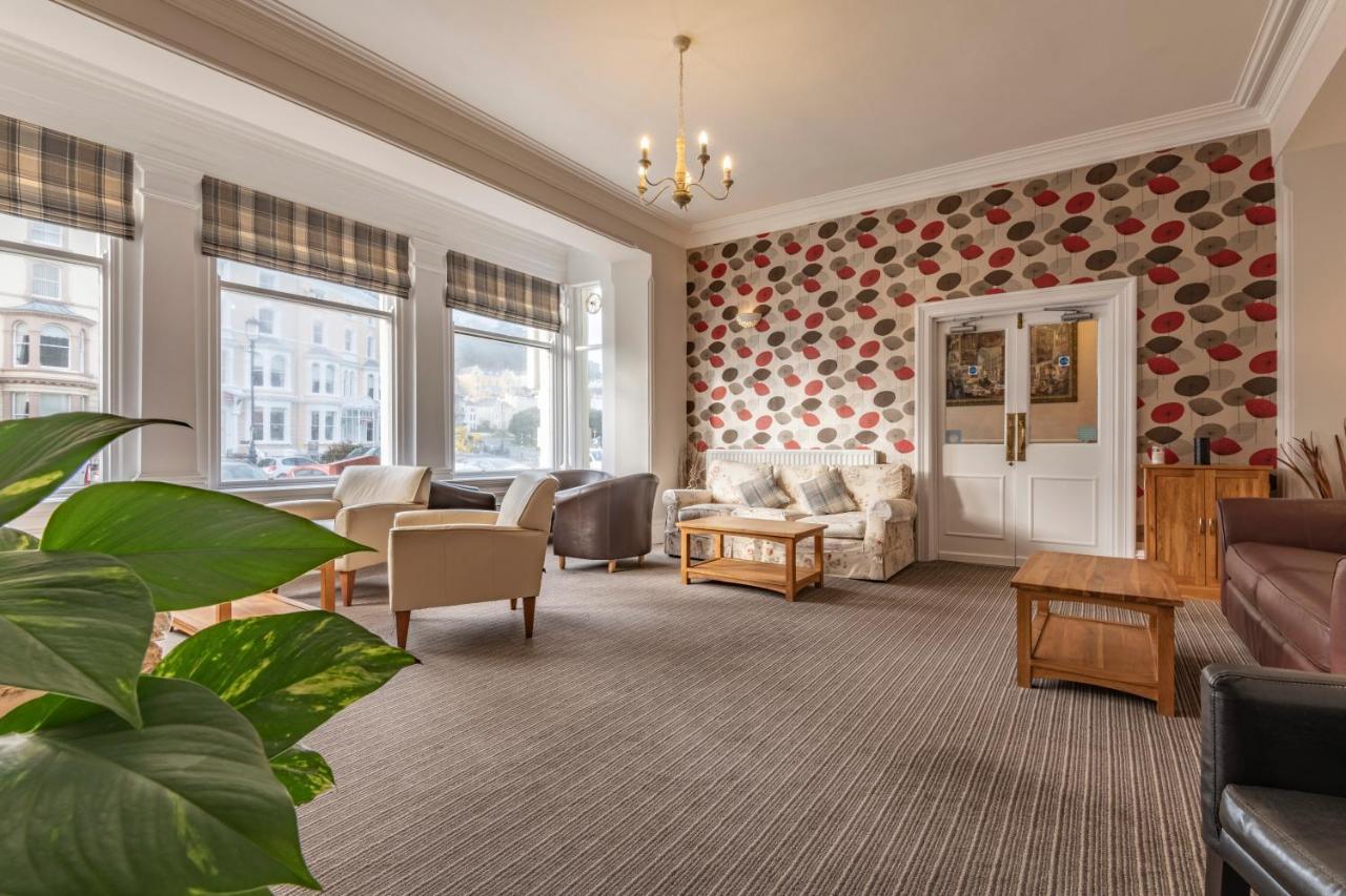 The Wilton Hotel Ландъндо Екстериор снимка